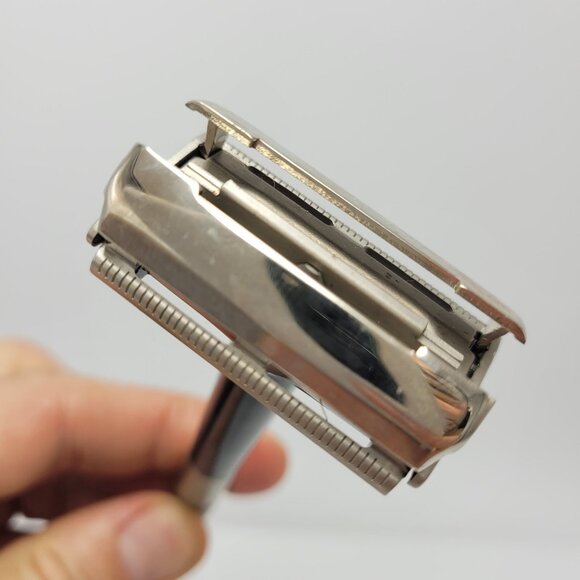 Vtg Wilkinson Sword STICKY Double Edge Safety Shaver Wet Razor Made in England - Picture 5 of 11